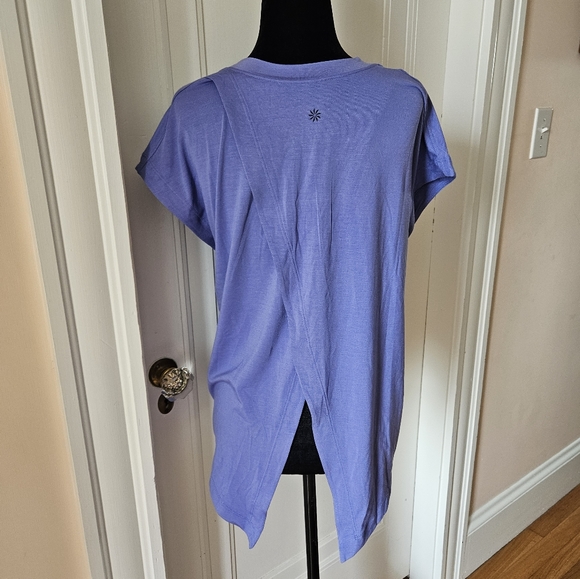 Athleta  Tee Shirt Explore Ample Essence - Picture 9 of 13